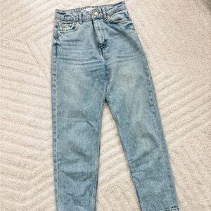 Like New! Women’s Zara Mom High-waisted Denim Jeans - Size 0